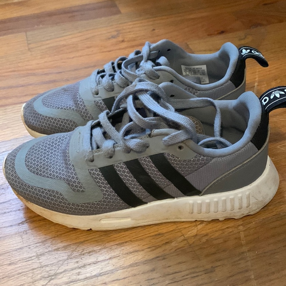 Size 1 kids adidas